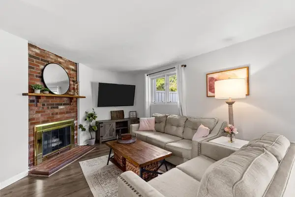 52 Liberty St #F3, Plymouth, MA 02360
