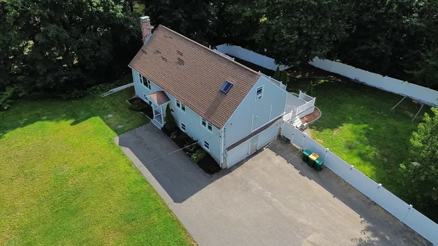 40 Poquanticut Ave, Easton, MA 02334 - #2