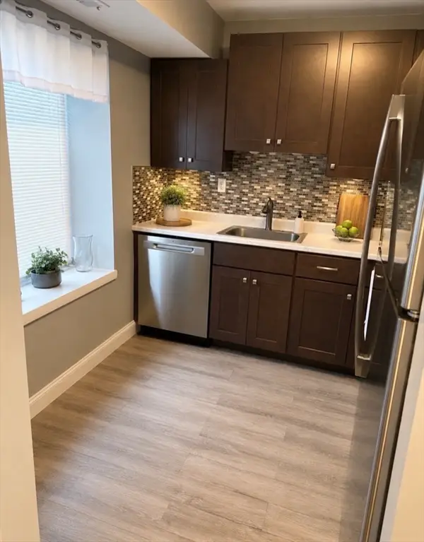 46 Nassau Dr #46, Springfield, MA 01129