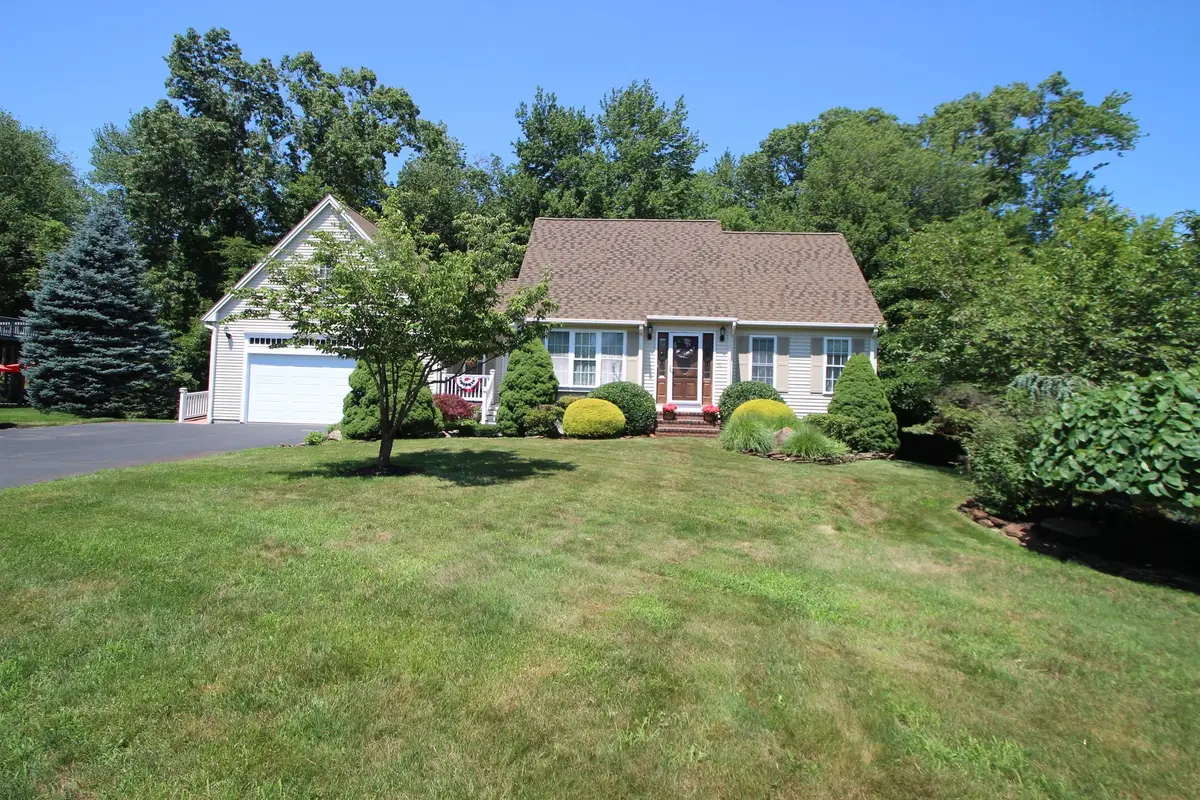 10 Patriot Ln, Whitman, MA 02382 - #1