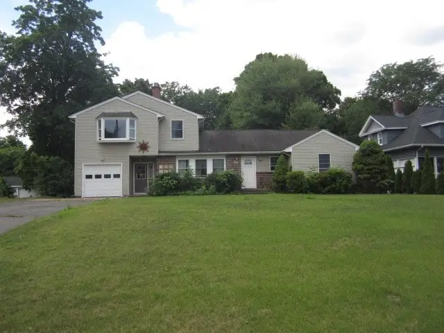 85 Maple Rd, Longmeadow, MA 01106 - #1