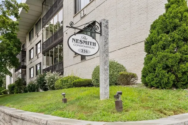 234 Nesmith St #24, Lowell, MA 01852