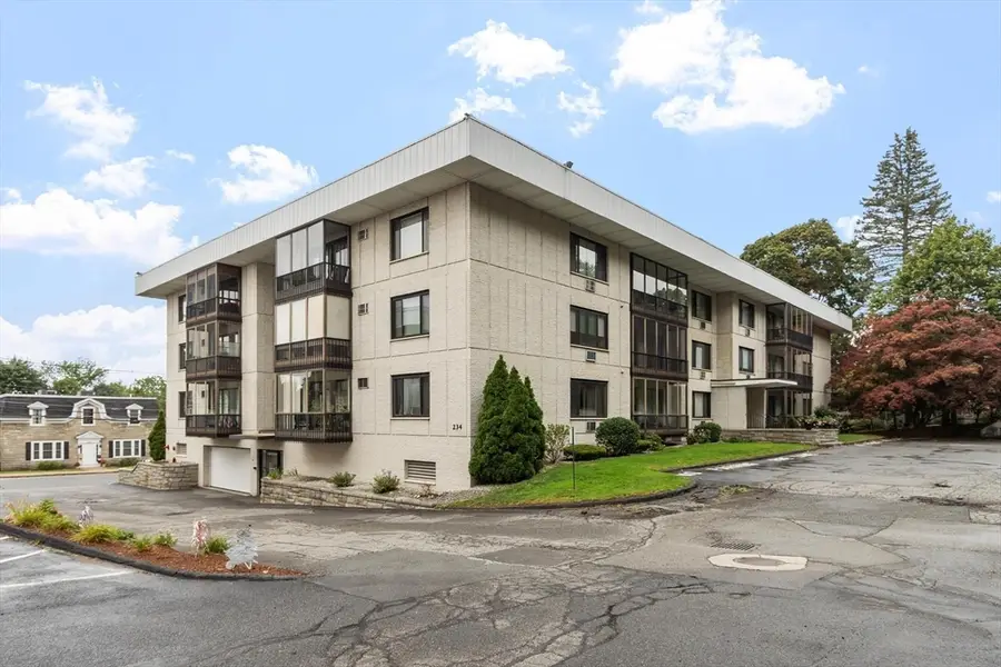 234 Nesmith St #24, Lowell, MA 01852 - #2