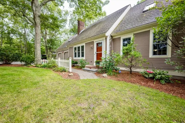 289 Quaker Meeting House Rd, Sandwich, MA 02537