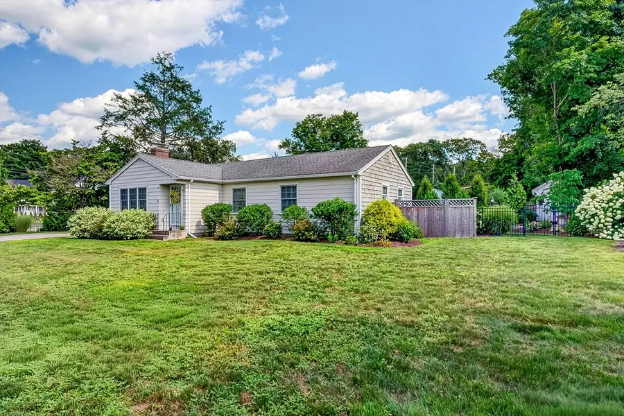 6 Winthrop Dr, Attleboro, MA 02703 - #2