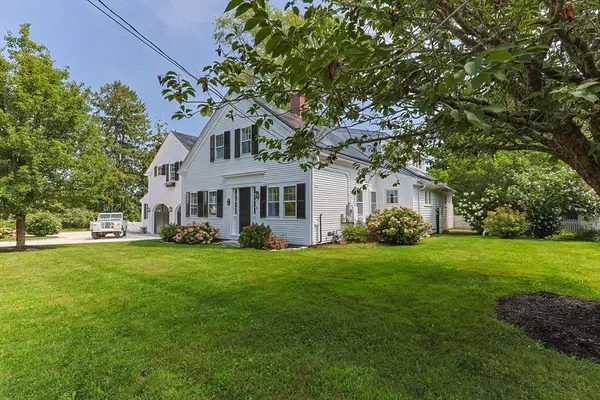 141 Bank St, Harwich, MA 02646