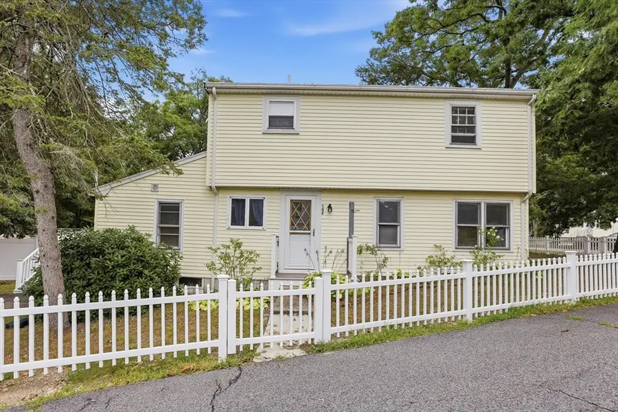 107 Pond St, Rockland, MA 02370 - #2