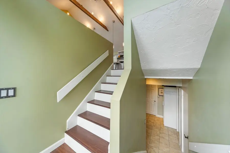 7 Cedar St, Ashland, MA 01721 - #3