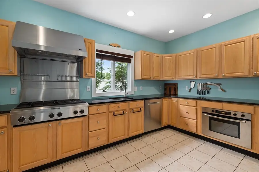 396 Central St, Mansfield, MA 02048 - #2