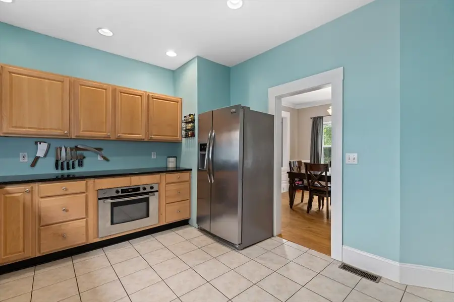 396 Central St, Mansfield, MA 02048 - #3