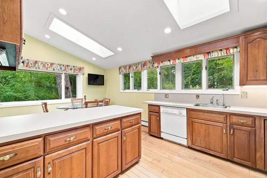 79 Pond Cir, Mashpee, MA 02649 - #3