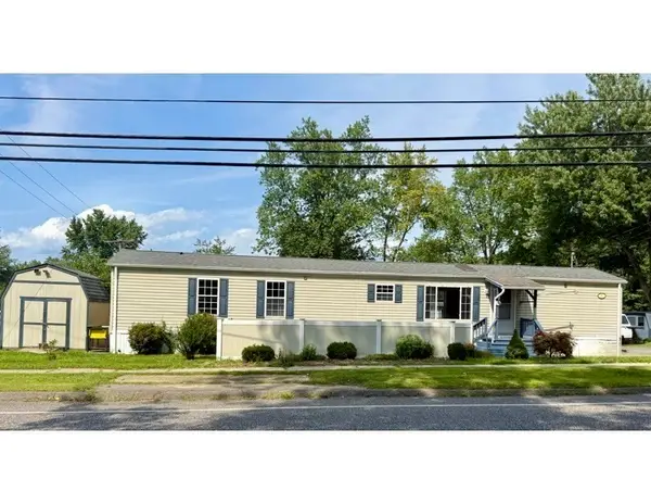 11 Quaboag Valley, Palmer, MA 01069