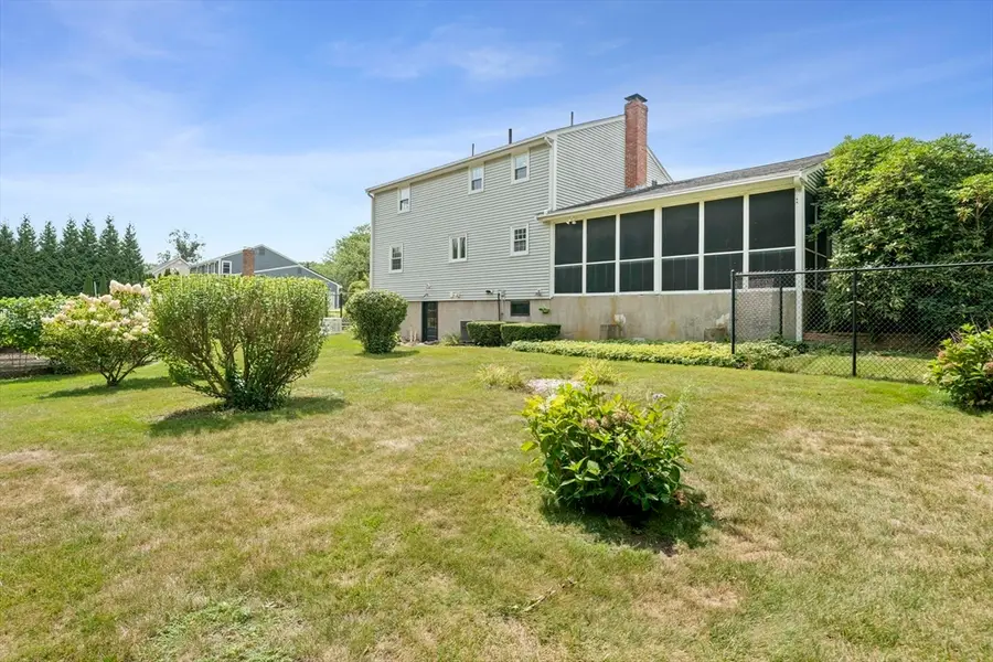 20 Worcester Dr, Norwood, MA 02062 - #2