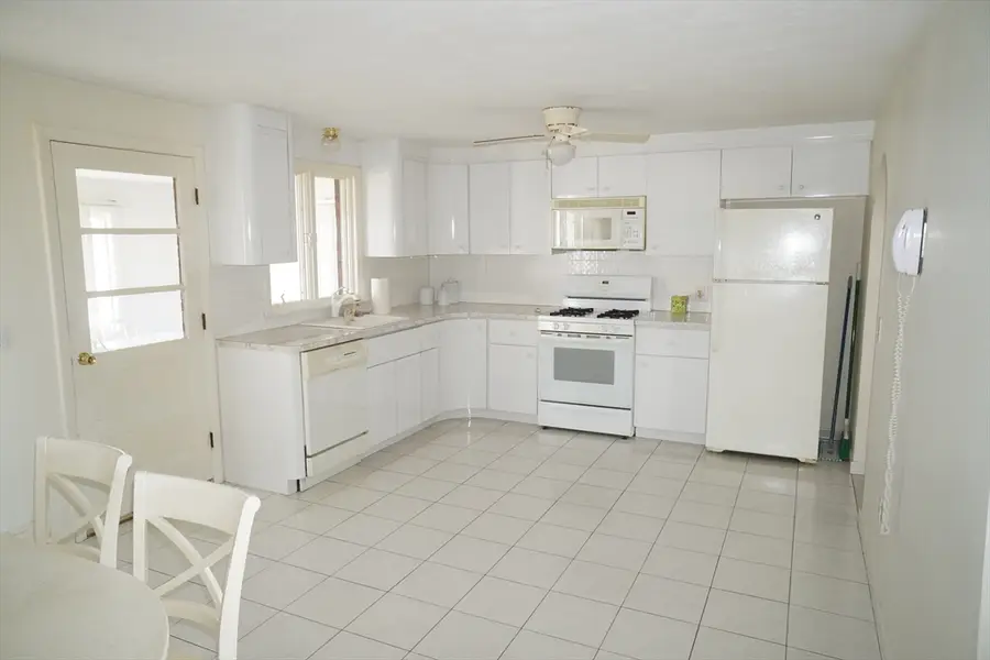 92 Newman St, Revere, MA 02151 - #2