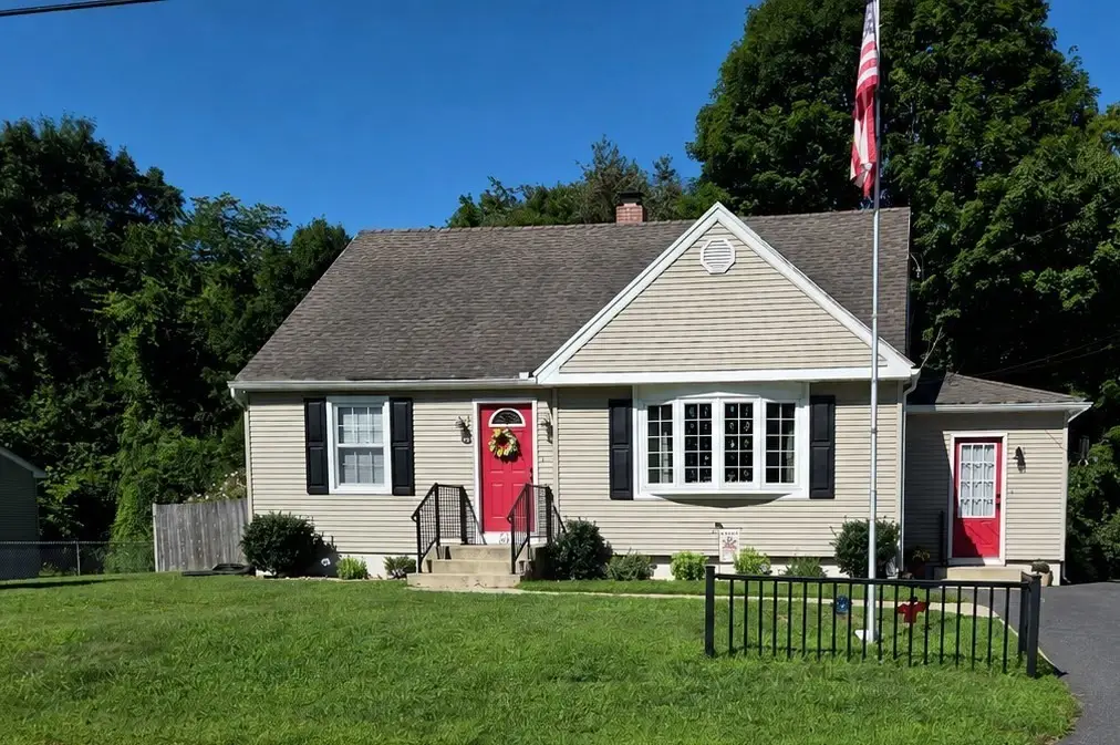 62 Clyde Avenue, West Springfield, MA 01089 - #1
