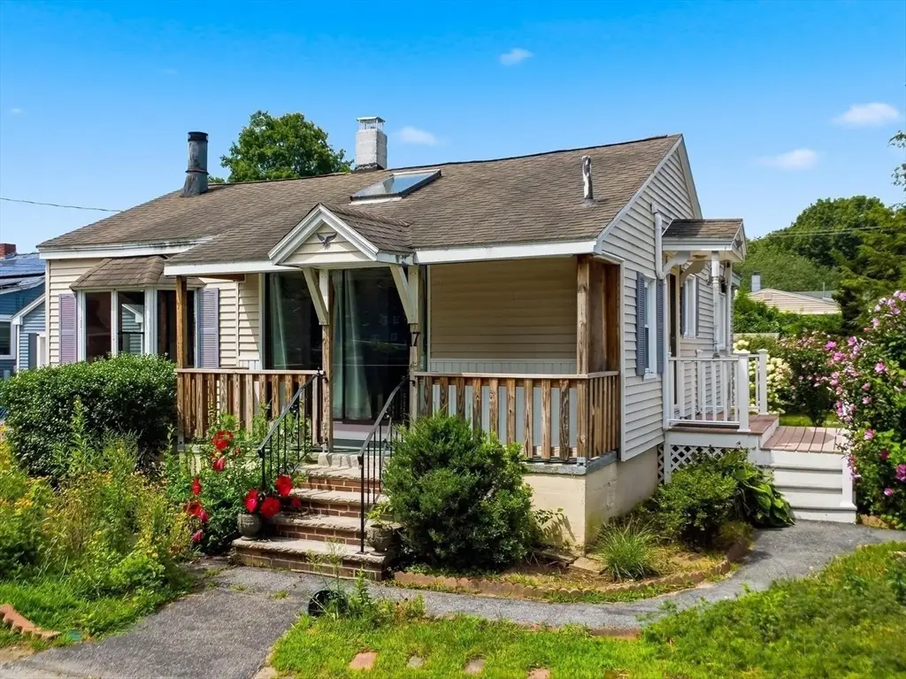 17 Saint James St, Dracut, MA 01826 - #1