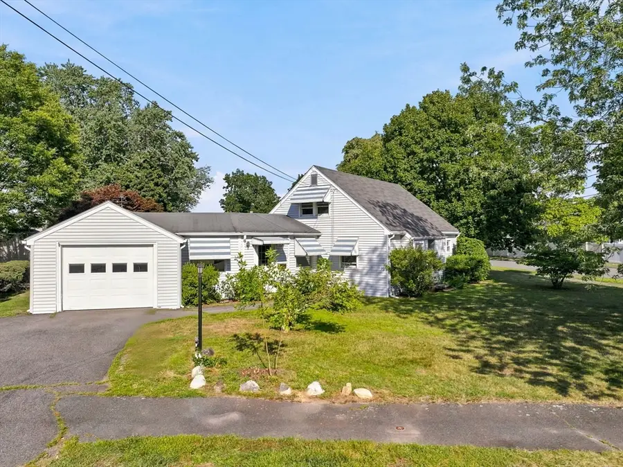 21 Flint St, Danvers, MA 01923 - #2