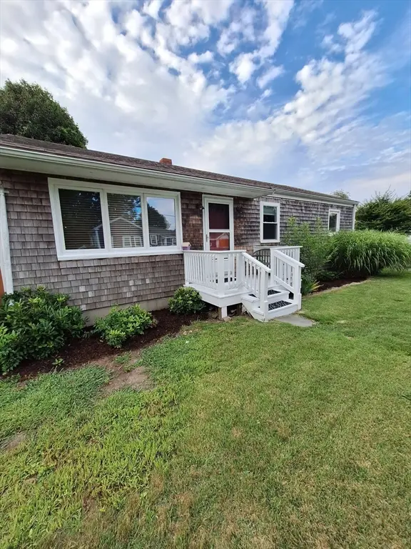 2 Upton St, Fairhaven, MA 02719 - #1
