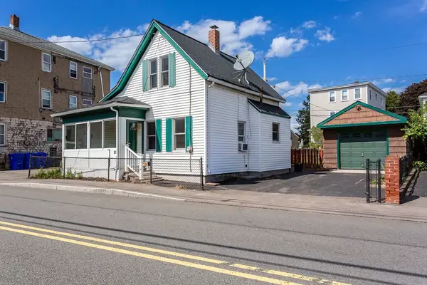 68 Winter St, Taunton, MA 02780