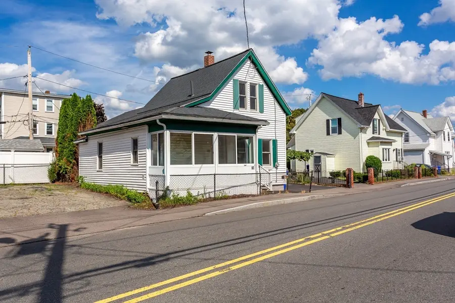 68 Winter St, Taunton, MA 02780 - #3