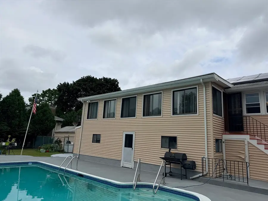 17 Valley Rd, Stoneham, MA 02180 - #2