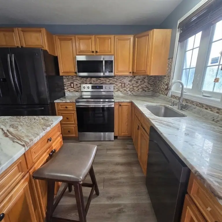 11 Fay, Worcester, MA 01604 - #3