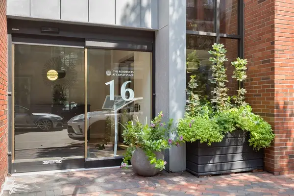 16 Harcourt #5G, Boston, MA 02116