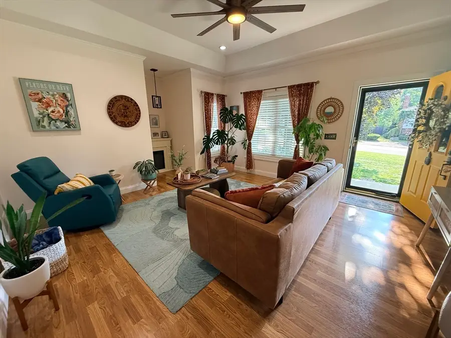 91 Royal St, Chicopee, MA 01020 - #3