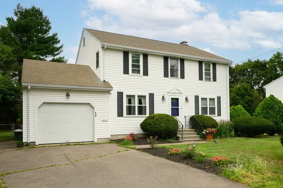 17 Woodlawn Ave, Holbrook, MA 02343 - #3