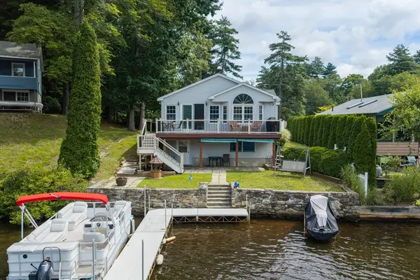 4 Shore Ln, Holland, MA 01521