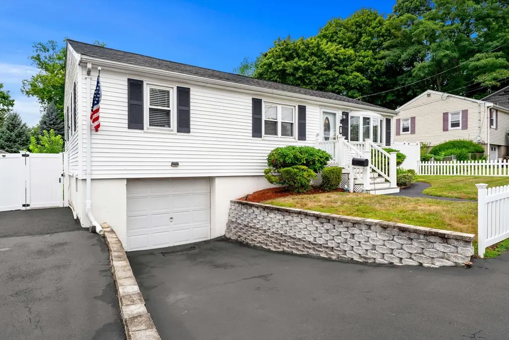 6 Haskell Pl, Peabody, MA 01960 - #1
