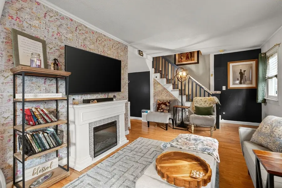 39 Macy St, Quincy, MA 02169 - #3