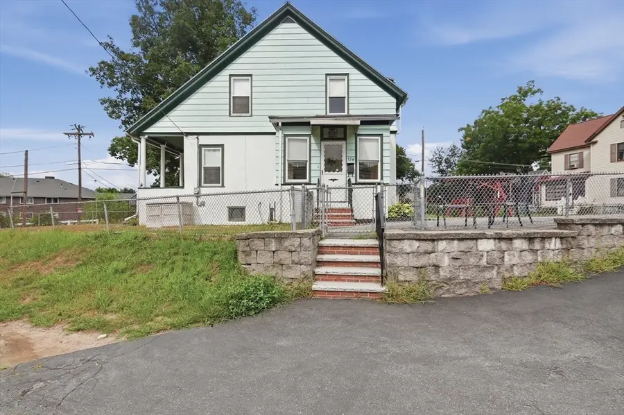 174 Willard Street, Lowell, MA 01850 - #2