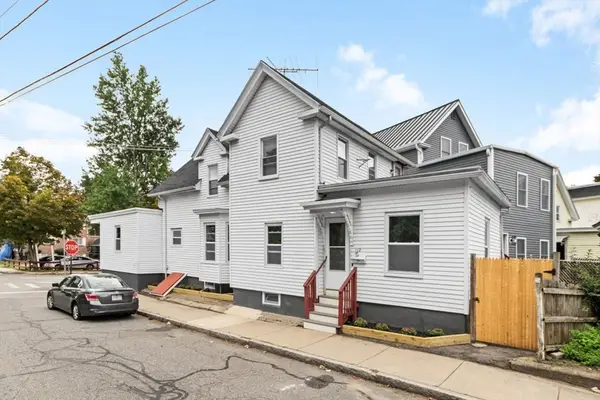 112 Hampshire St, Lowell, MA 01850