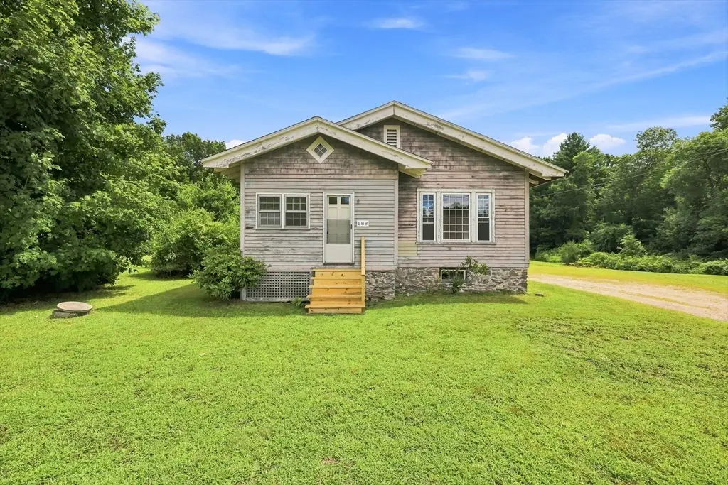 588 Poole St, Ludlow, MA 01056 - #1