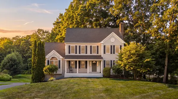 10 Shirley Street, Pepperell, MA 01463