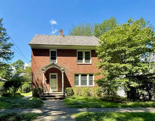 39 Hillside Rd, Northampton, MA 01060