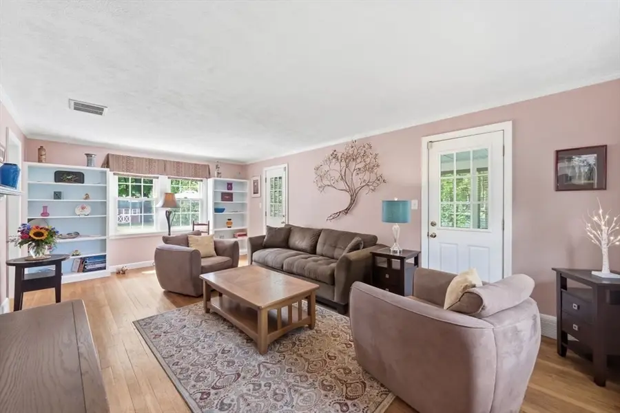 34 Harwich Road, West Springfield, MA 01089 - #2