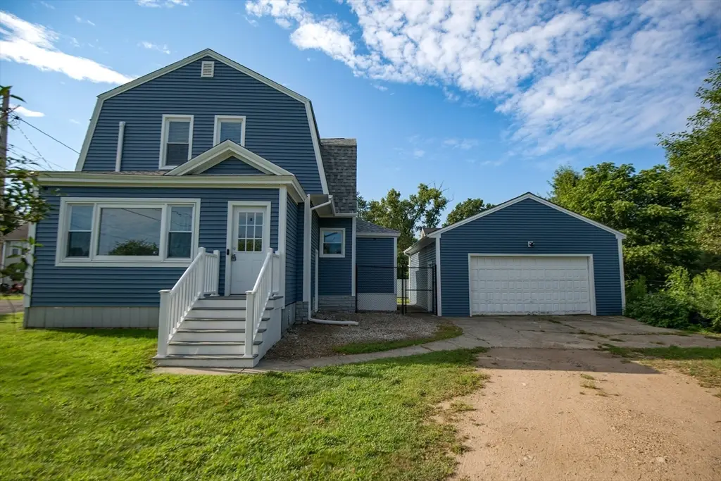 8 Trafton St, Chicopee, MA 01013 - #1