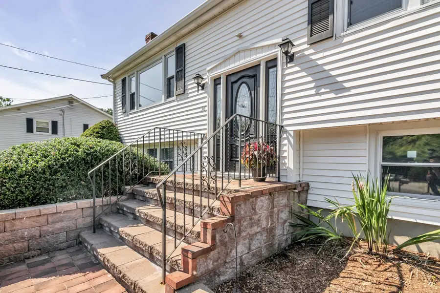 36 Prouty Rd, Burlington, MA 01803 - #2