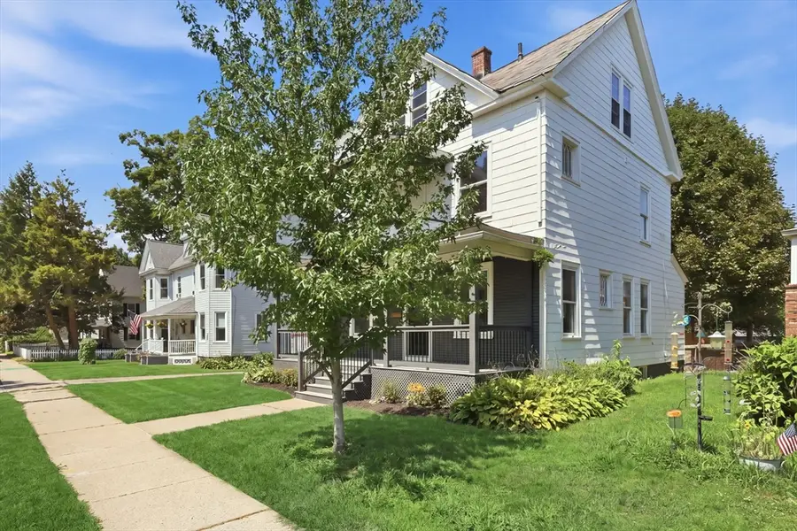 24 Washington Ave, Holyoke, MA 01040 - #3