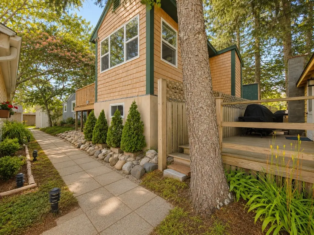 12 Hideaway Vlg #G, Bourne, MA 02532 - #1
