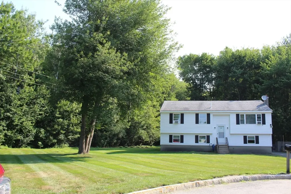 4 Howard George Ct, Salisbury, MA 01952 - #1