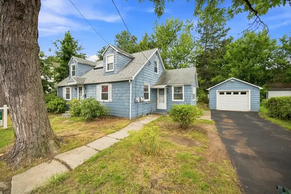 132 Miller St, Springfield, MA 01104