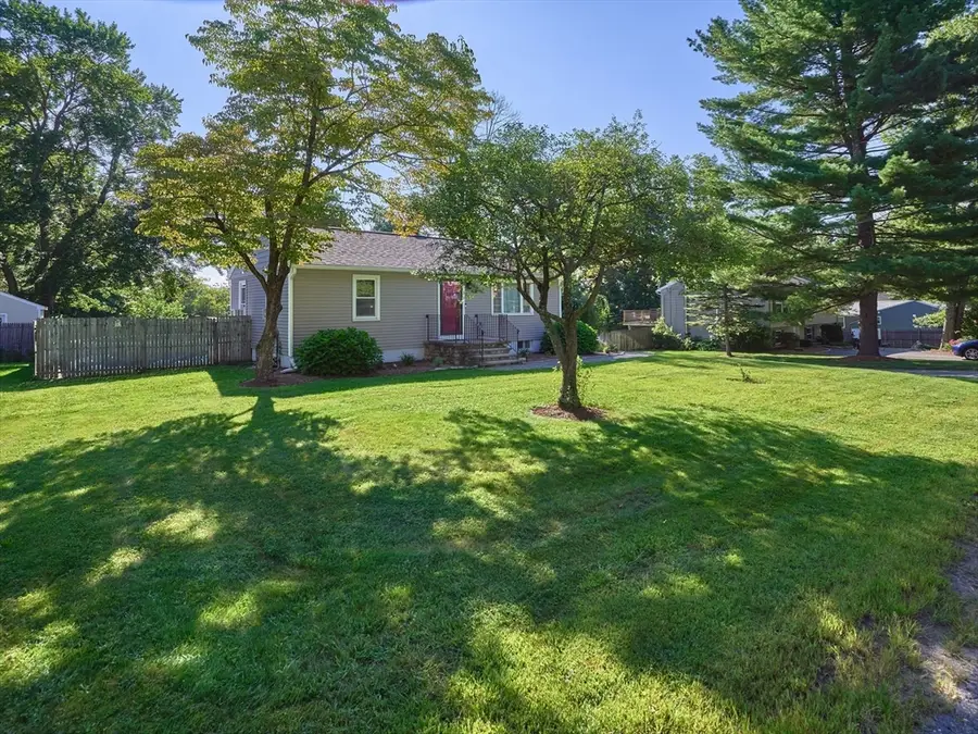 14 Mildred Ave, Millbury, MA 01527 - #3