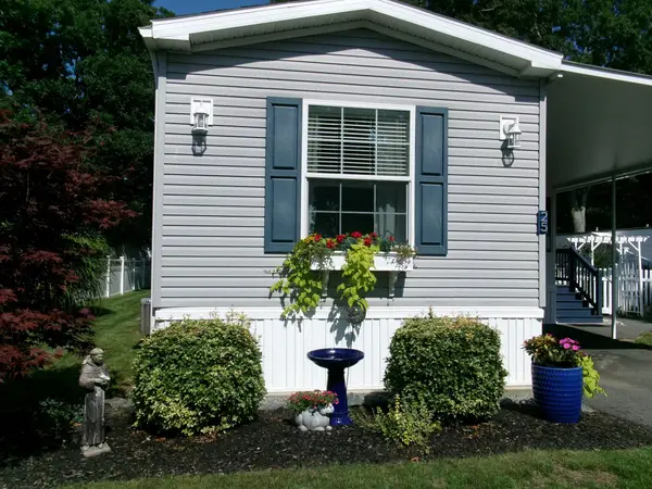 25 Bayberry Lane, Plymouth, MA 02360