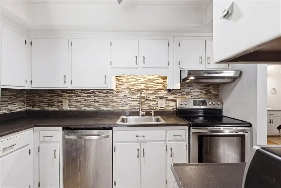 112 Lowell St #11, Peabody, MA 01960 - #2