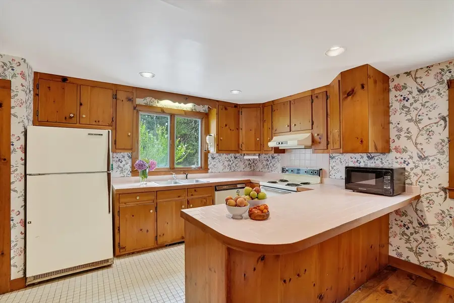 9 Martha's Road, Edgartown, MA 02539 - #3