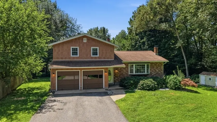 1 Corey St, Agawam, MA 01001 - #2