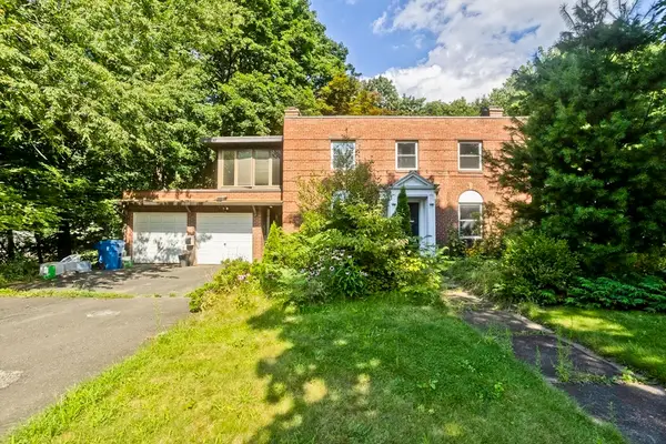95 Craiwell Ave, West Springfield, MA 01104